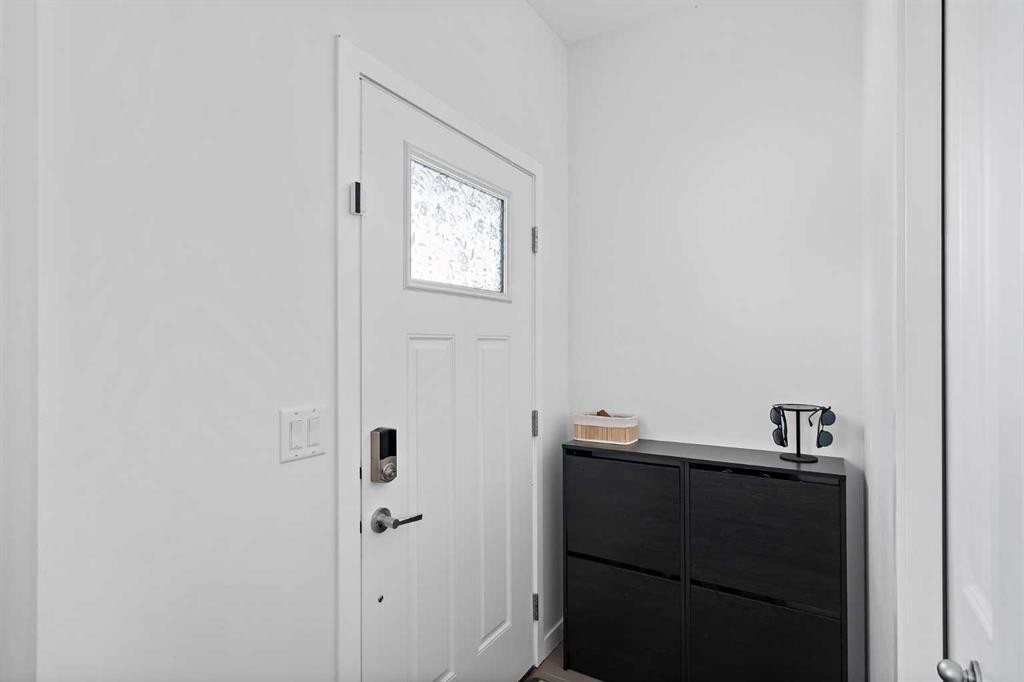 205 Copperstone Park Se, Calgary, AB - Indoor Photo Showing Other Room
