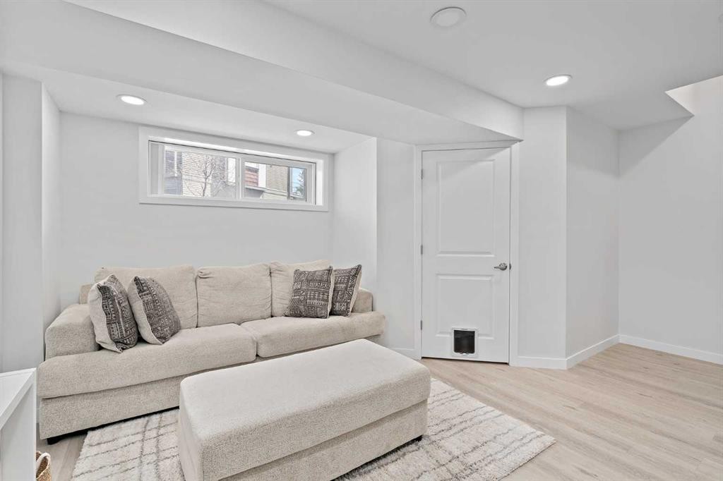 205 Copperstone Park Se, Calgary, AB - Indoor