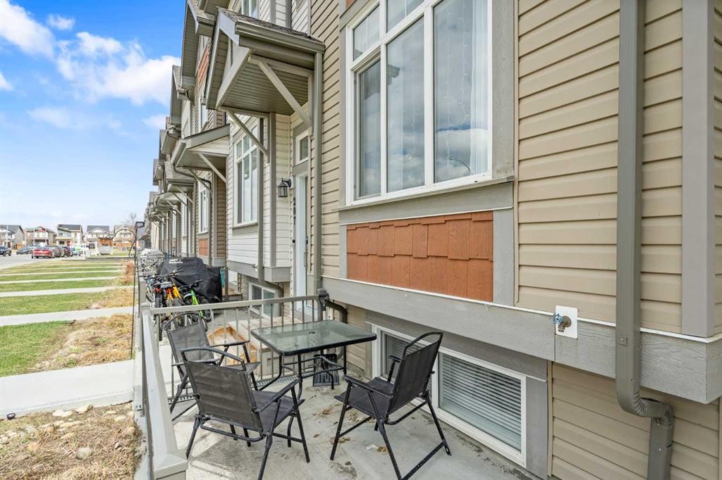 205 Copperstone Park Se, Calgary, AB - Outdoor With Exterior