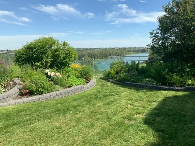 266 Diamond Drive Se, Calgary, AB - Outdoor With View