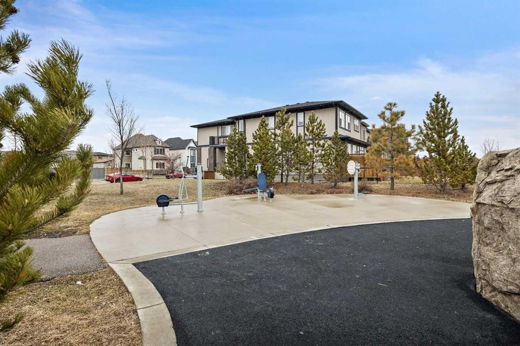 242 Mahogany Passage Se, Calgary, AB - Outdoor