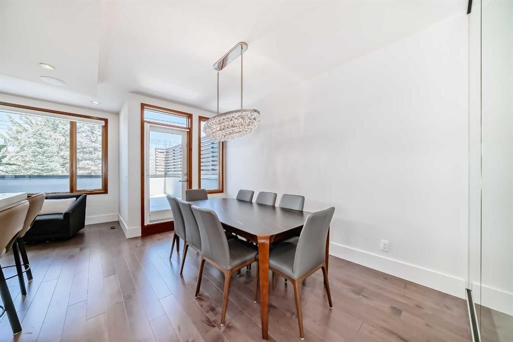 2142 28 Avenue Sw, Calgary, AB - Indoor Photo Showing Dining Room