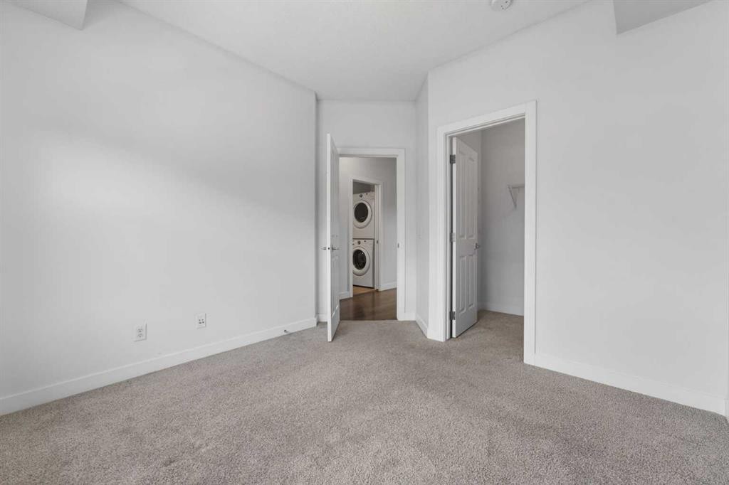 12 Evanscrest Gardens Nw, Calgary, AB - Indoor Photo Showing Other Room