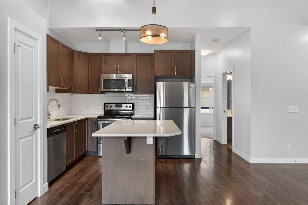 12 Evanscrest Gardens Nw, Calgary, AB - Indoor Photo Showing Kitchen With Upgraded Kitchen