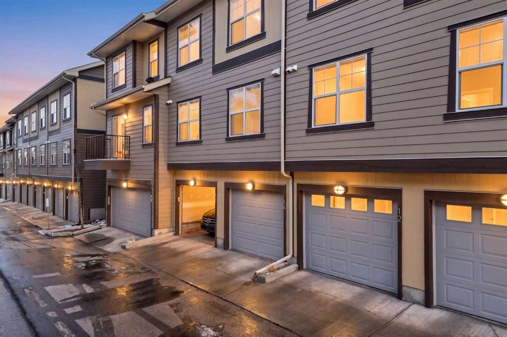 12 Evanscrest Gardens Nw, Calgary, AB - Outdoor With Exterior
