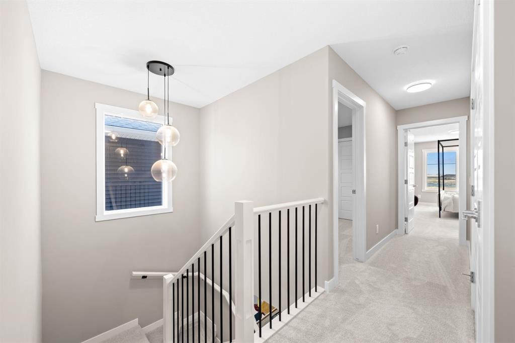 648 Sora Boulevard Se, Calgary, AB - Indoor Photo Showing Other Room