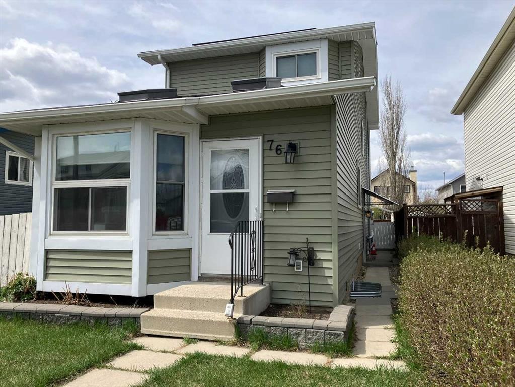 76 Martindale Close Ne, Calgary, AB - Outdoor