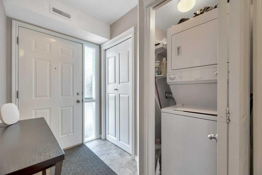 123-103 Strathaven Drive, Strathmore, AB - Indoor Photo Showing Laundry Room