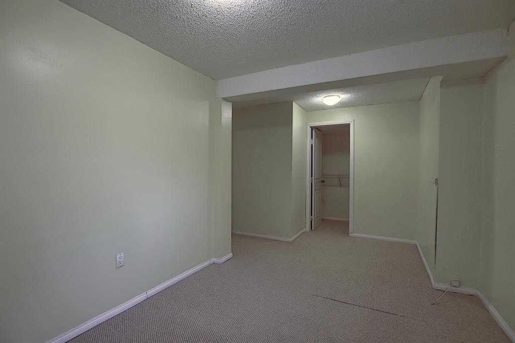 164 Faldale Close Ne, Calgary, AB - Indoor Photo Showing Other Room