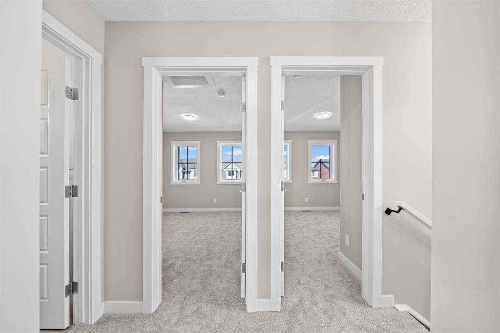 376 Sora Boulevard Se, Calgary, AB - Indoor Photo Showing Other Room