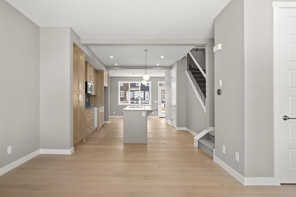 656 Sora Boulevard Se, Calgary, AB - Indoor Photo Showing Other Room
