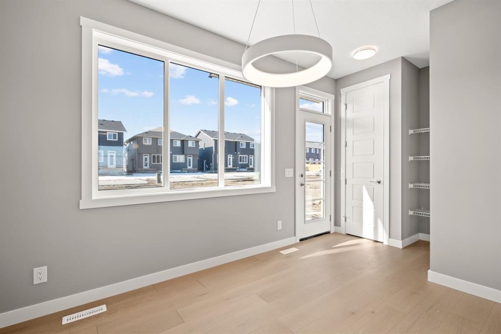 656 Sora Boulevard Se, Calgary, AB - Indoor Photo Showing Other Room