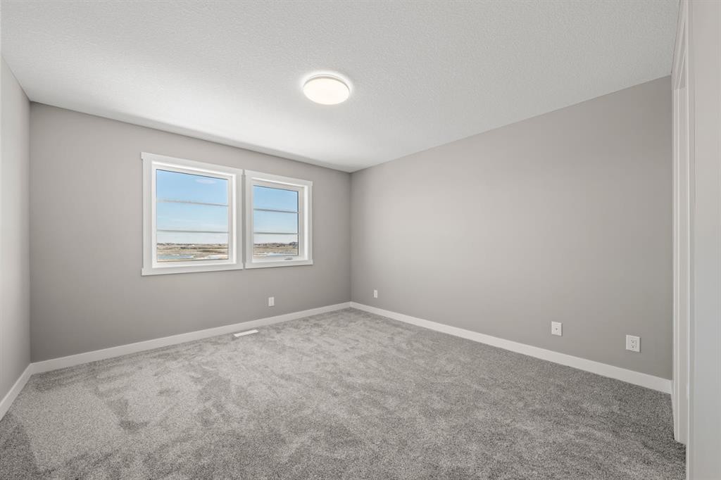 656 Sora Boulevard Se, Calgary, AB - Indoor Photo Showing Other Room