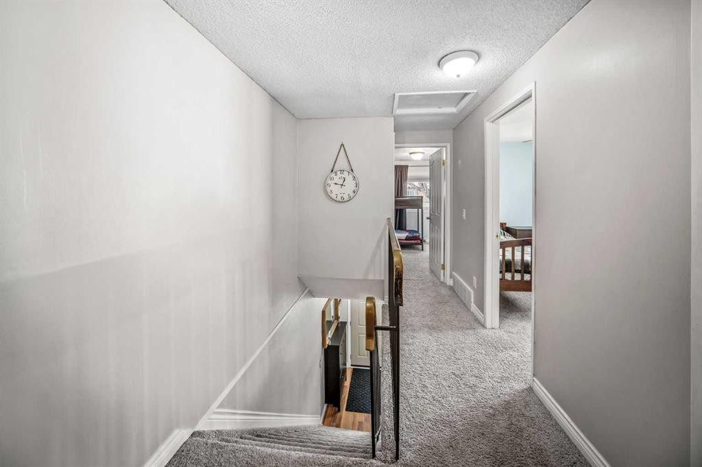 96 Mckinley Road Se, Calgary, AB - Indoor Photo Showing Other Room