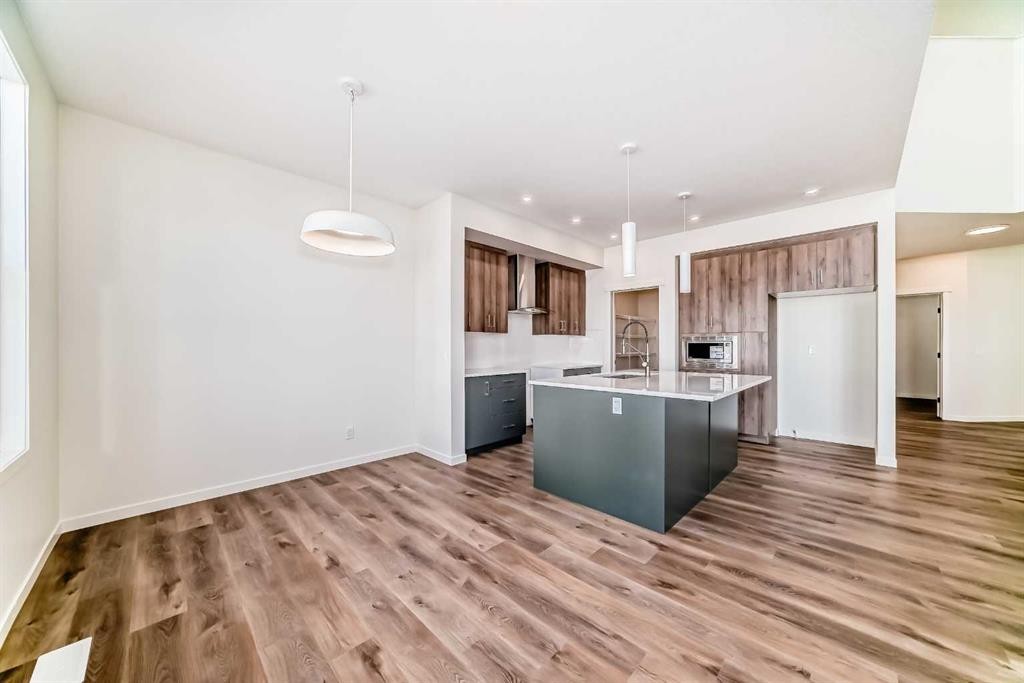 61 Bartlett Way Se, Calgary, AB - Indoor Photo Showing Kitchen With Upgraded Kitchen