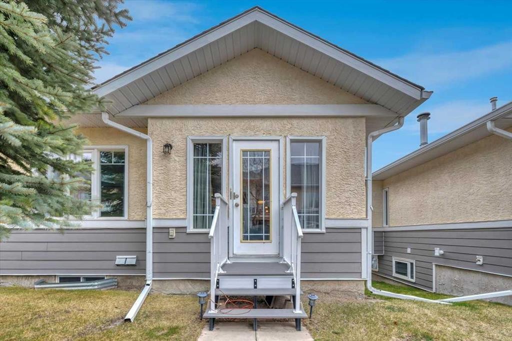 35-72 Millside Drive Sw, Calgary, AB - Outdoor