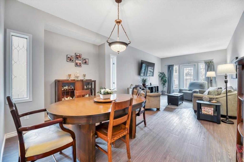 35-72 Millside Drive Sw, Calgary, AB - Indoor