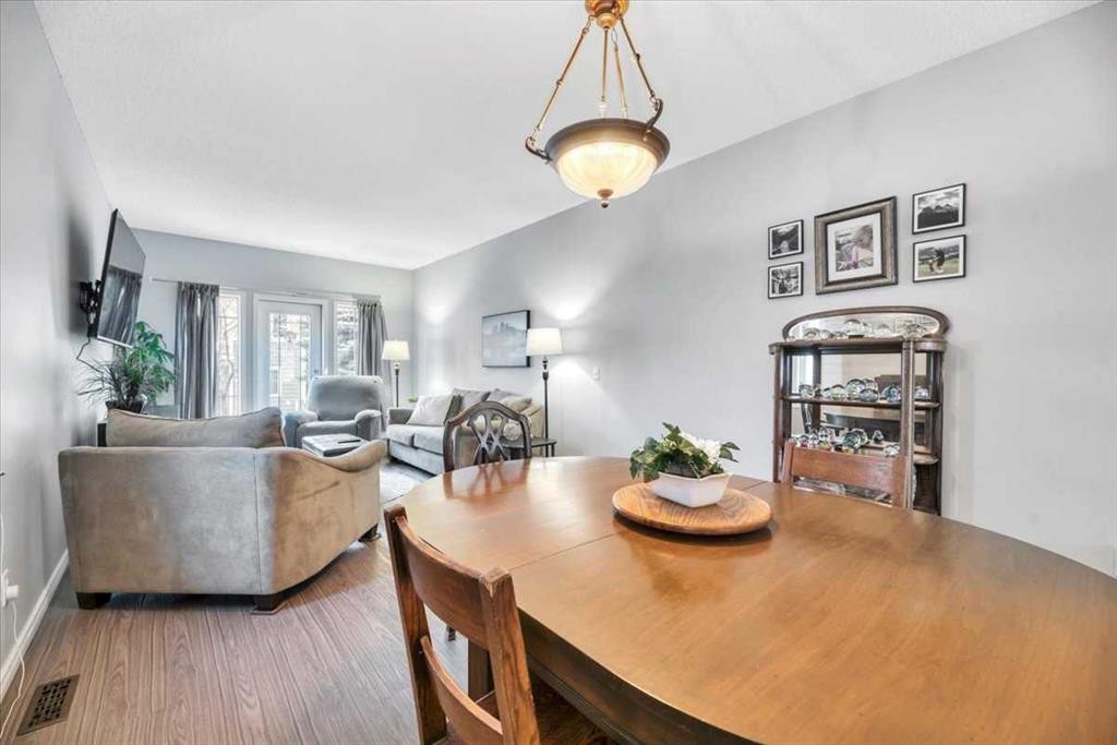 35-72 Millside Drive Sw, Calgary, AB - Indoor