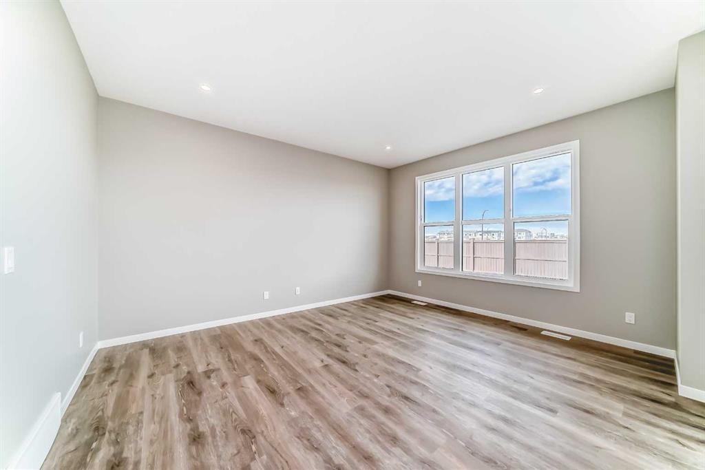 130 Bartlett Row Se, Calgary, AB - Indoor Photo Showing Other Room