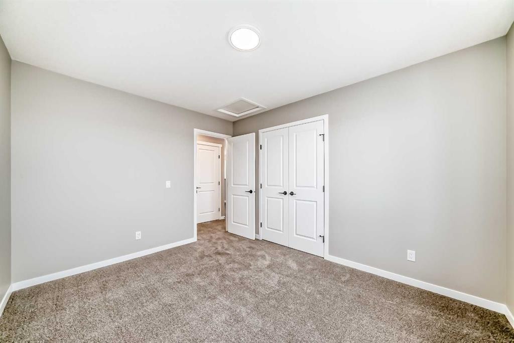 130 Bartlett Row Se, Calgary, AB - Indoor Photo Showing Other Room