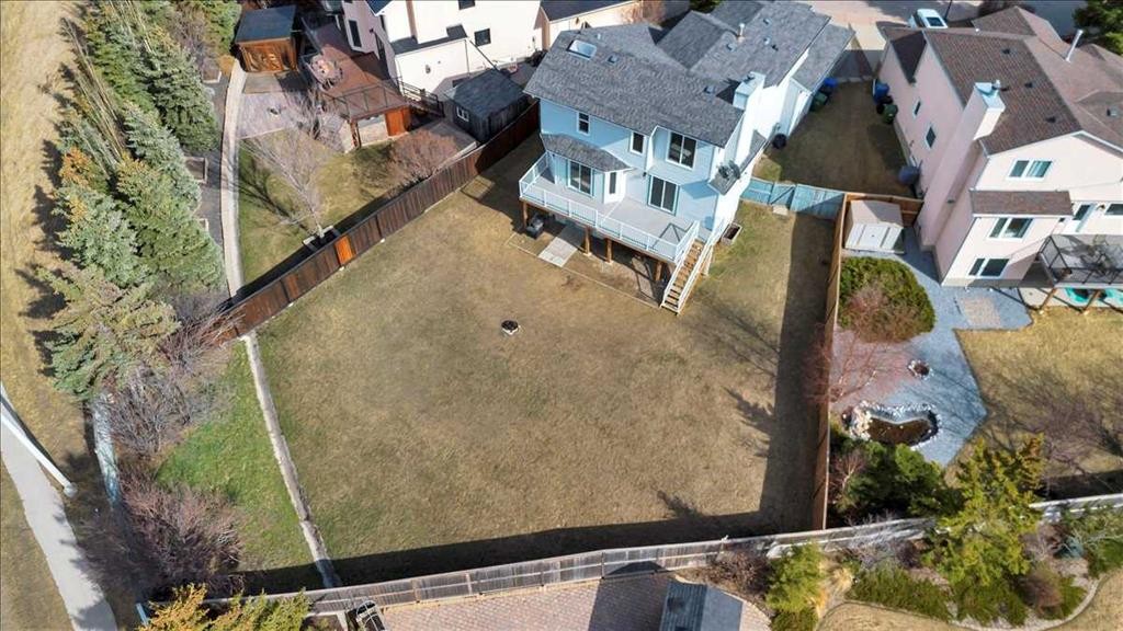215 Hawktree Circle Nw, Calgary, AB - Outdoor