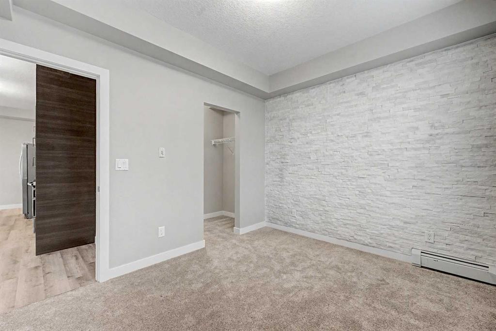 304-10 Walgrove Walk Se, Calgary, AB - Indoor Photo Showing Other Room