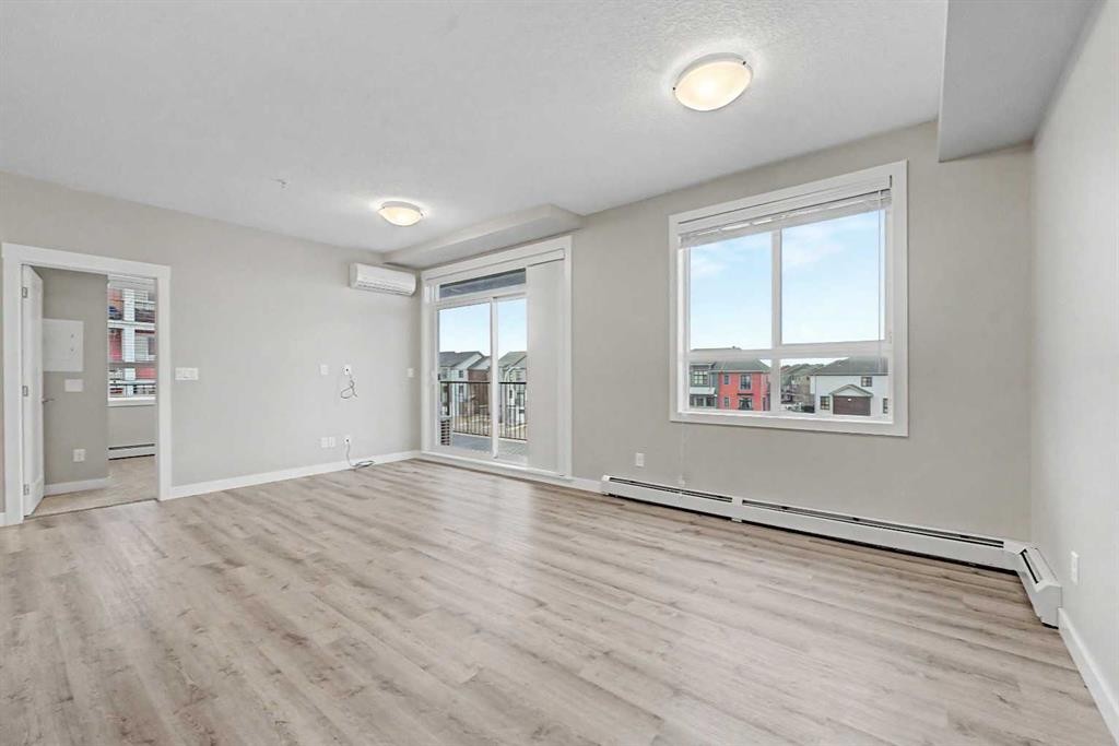 304-10 Walgrove Walk Se, Calgary, AB - Indoor Photo Showing Other Room