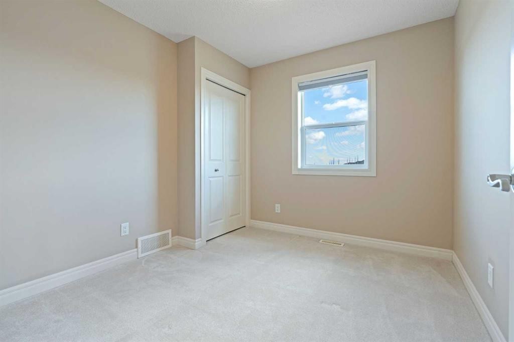 357 Kincora Drive Nw, Calgary, AB - Indoor Photo Showing Other Room