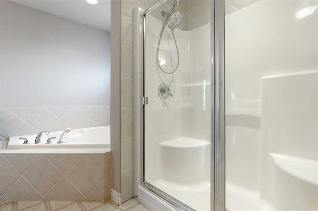 357 Kincora Drive Nw, Calgary, AB - Indoor Photo Showing Bathroom