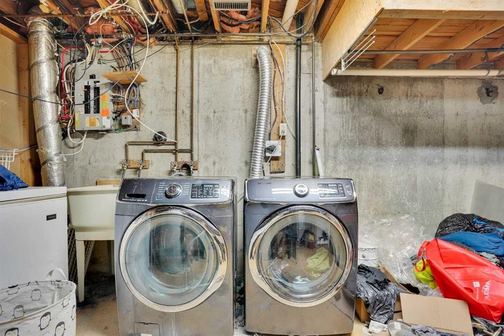 528 Whiteridge Way Ne, Calgary, AB - Indoor Photo Showing Laundry Room