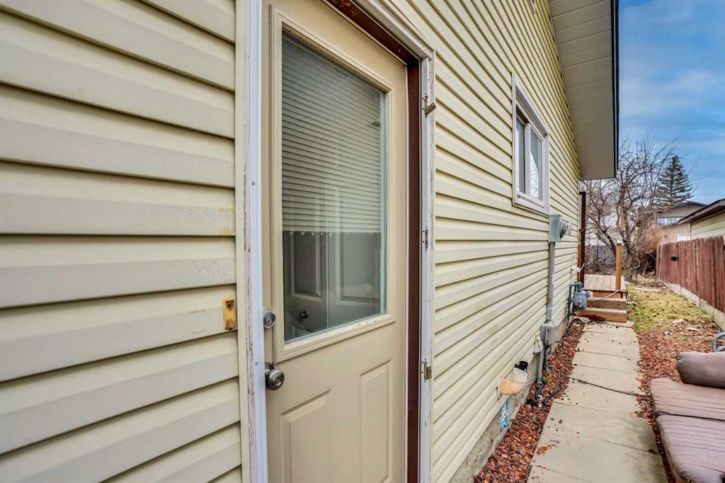 528 Whiteridge Way Ne, Calgary, AB - Outdoor With Exterior