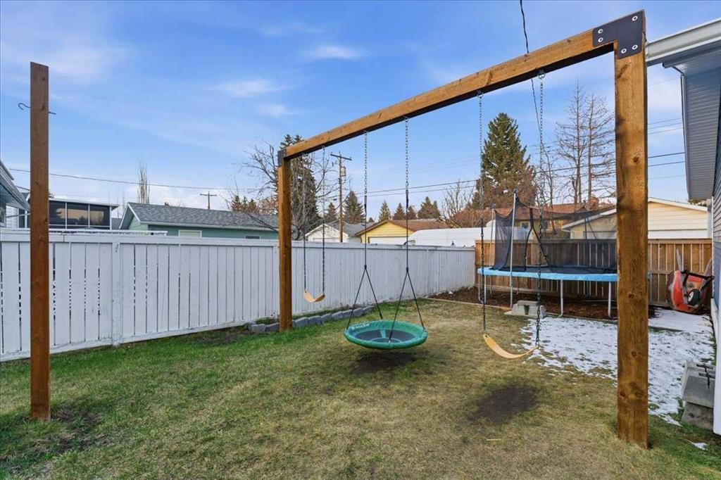 10812 Maplecrest Road Se, Calgary, AB