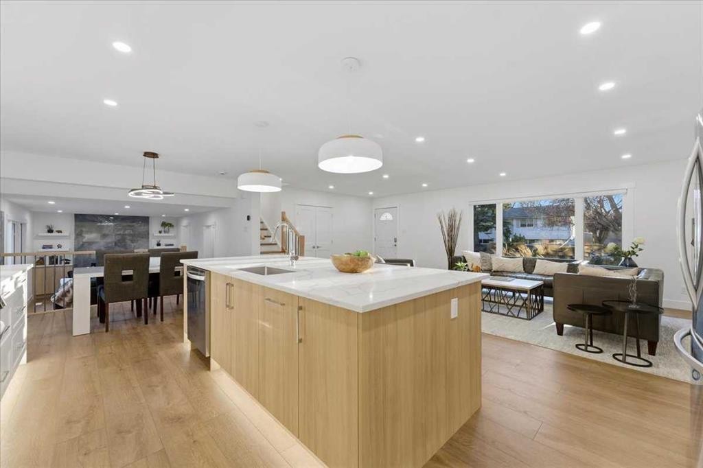 10812 Maplecrest Road Se, Calgary, AB