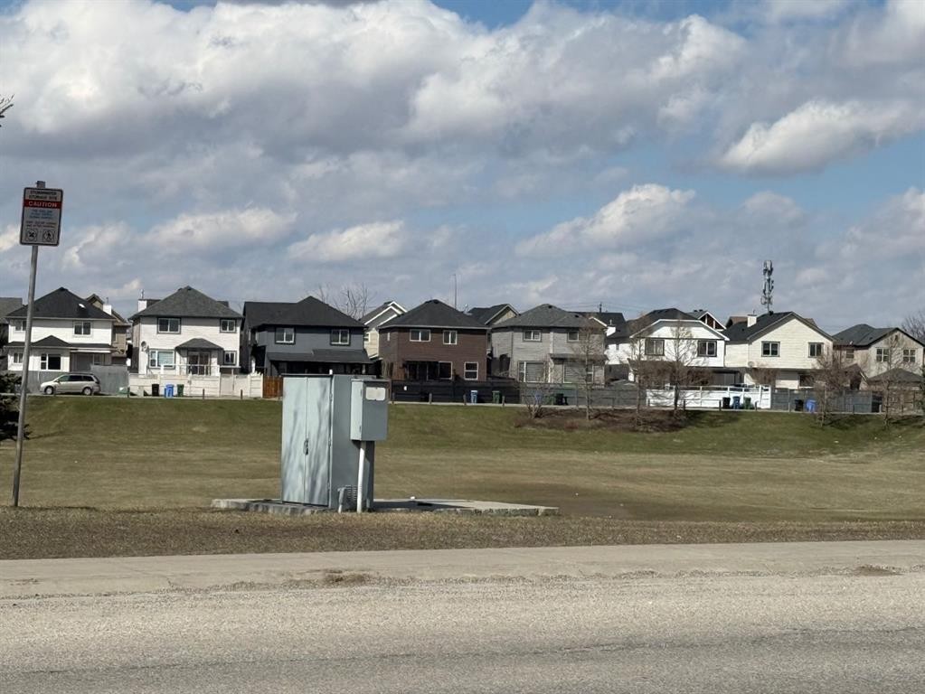 830 Martindale Boulevard Ne, Calgary, AB - Outdoor