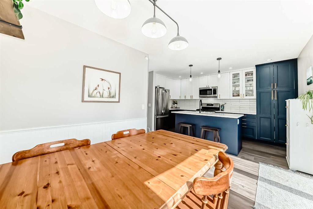 136 Hidden Hills Road Nw, Calgary, AB - Indoor