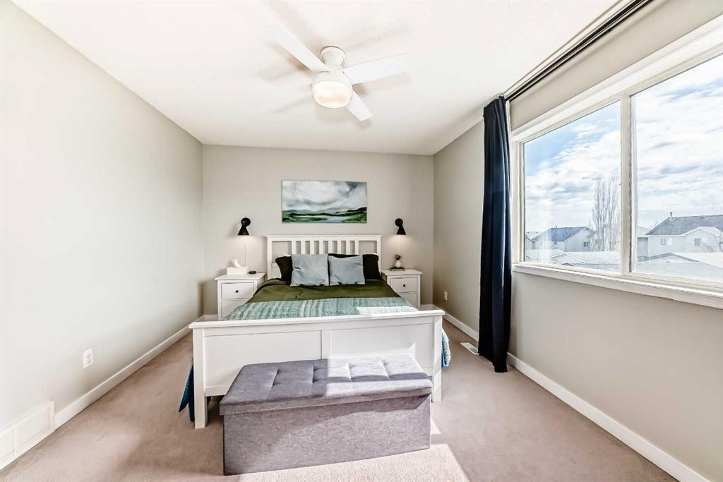 136 Hidden Hills Road Nw, Calgary, AB - Indoor