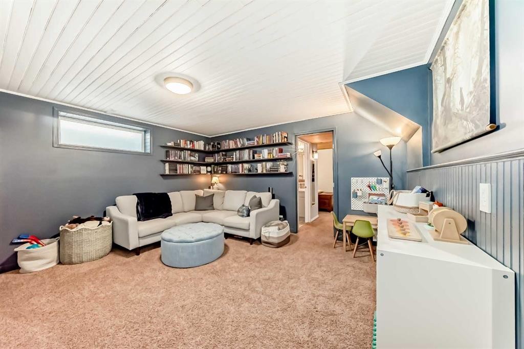 136 Hidden Hills Road Nw, Calgary, AB - Indoor