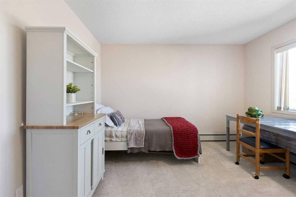 210-3 Parklane Way, Strathmore, AB - Indoor