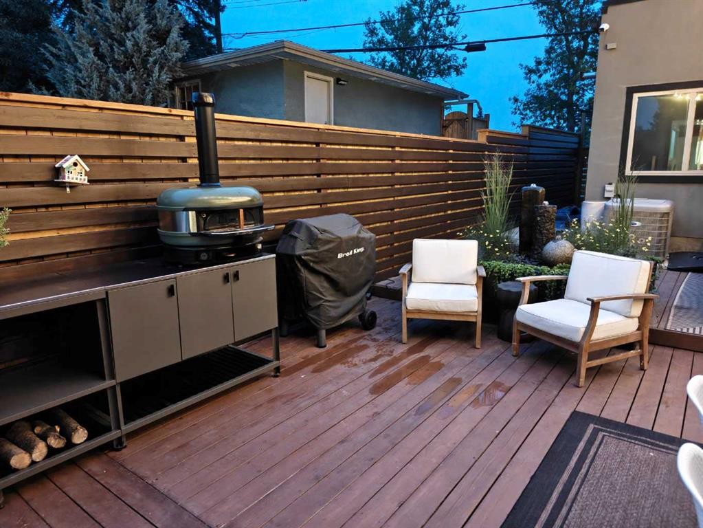 2210 Victoria Crescent Nw, Calgary, AB - Outdoor With Deck Patio Veranda With Exterior