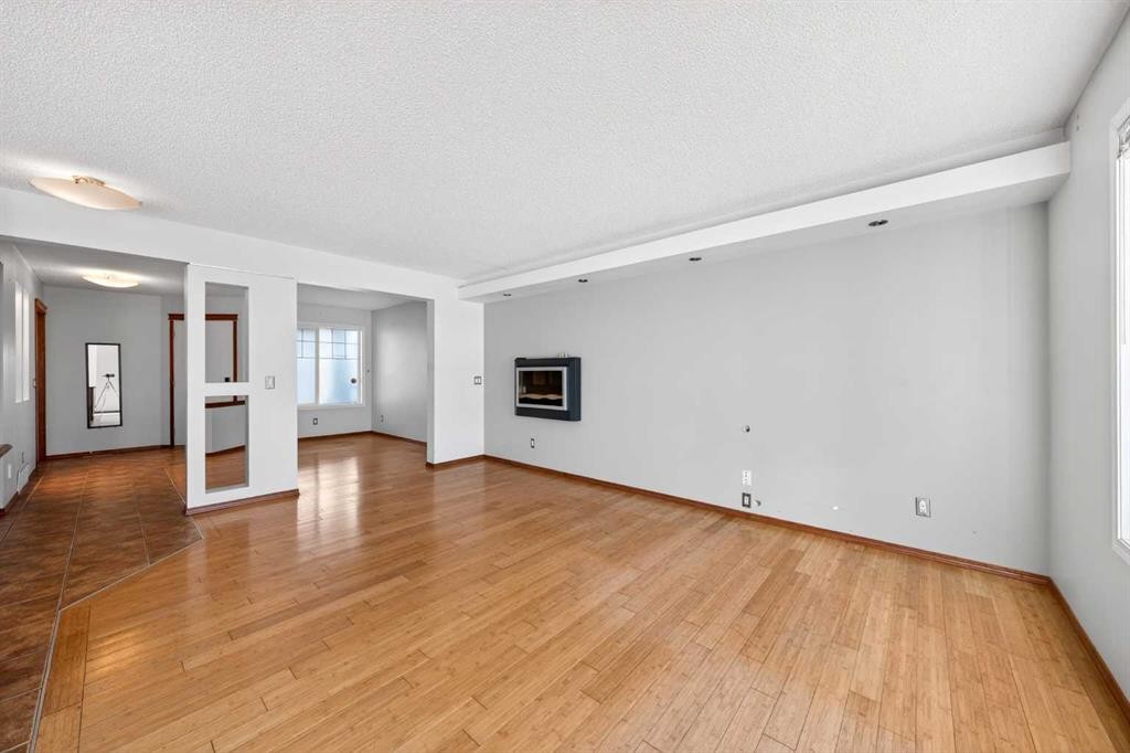 172 Kincora Drive Nw, Calgary, AB - Indoor Photo Showing Other Room
