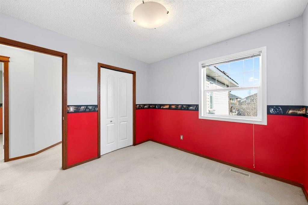 172 Kincora Drive Nw, Calgary, AB - Indoor Photo Showing Other Room