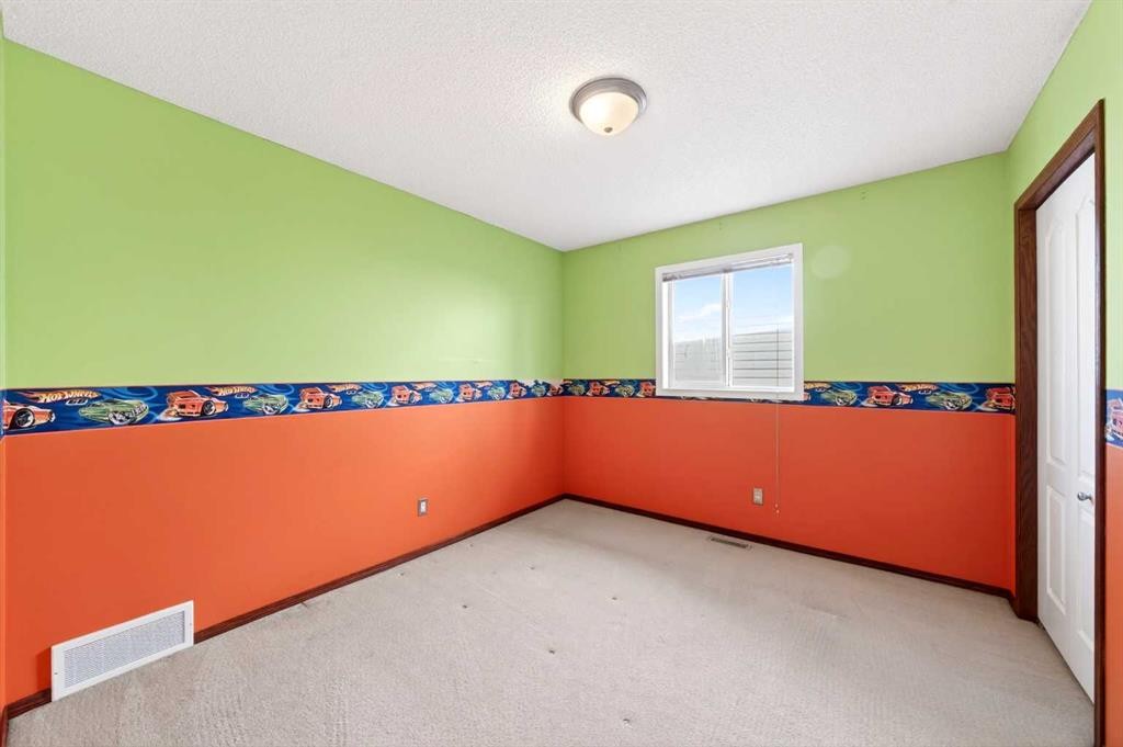 172 Kincora Drive Nw, Calgary, AB - Indoor Photo Showing Other Room