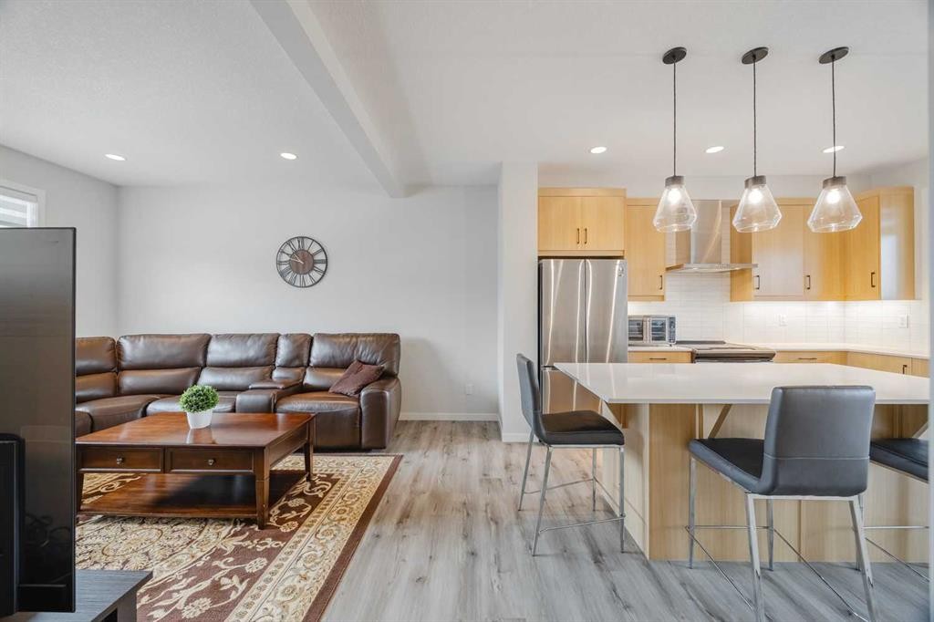 59 Walgrove Plaza Se, Calgary, AB - Indoor Photo Showing Kitchen With Stainless Steel Kitchen With Upgraded Kitchen