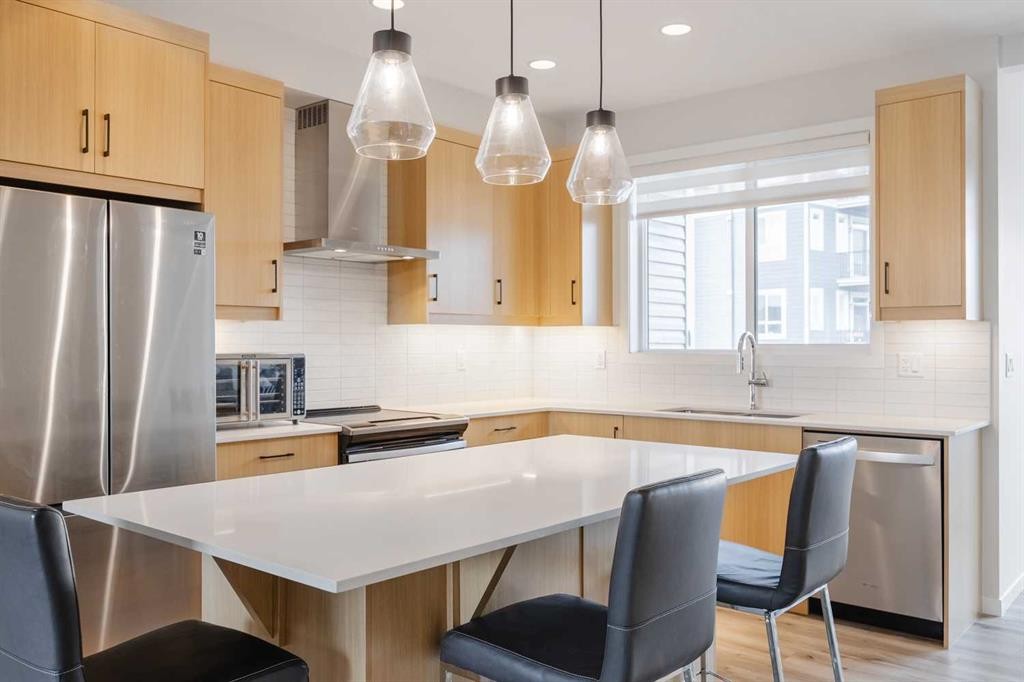 59 Walgrove Plaza Se, Calgary, AB - Indoor Photo Showing Kitchen With Stainless Steel Kitchen With Upgraded Kitchen