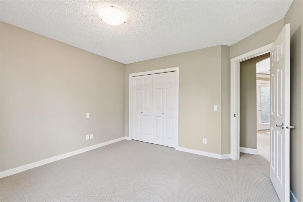 38 Evergreen Common Sw, Calgary, AB - Indoor Photo Showing Other Room