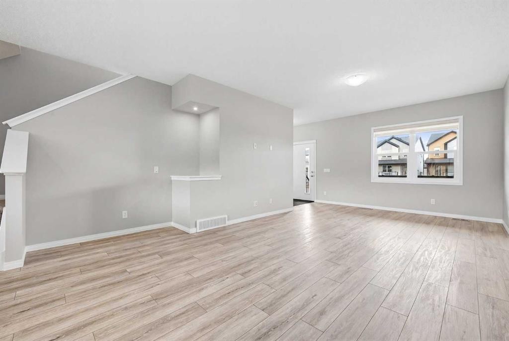 831 Wolf Willow Boulevard Se, Calgary, AB - Indoor