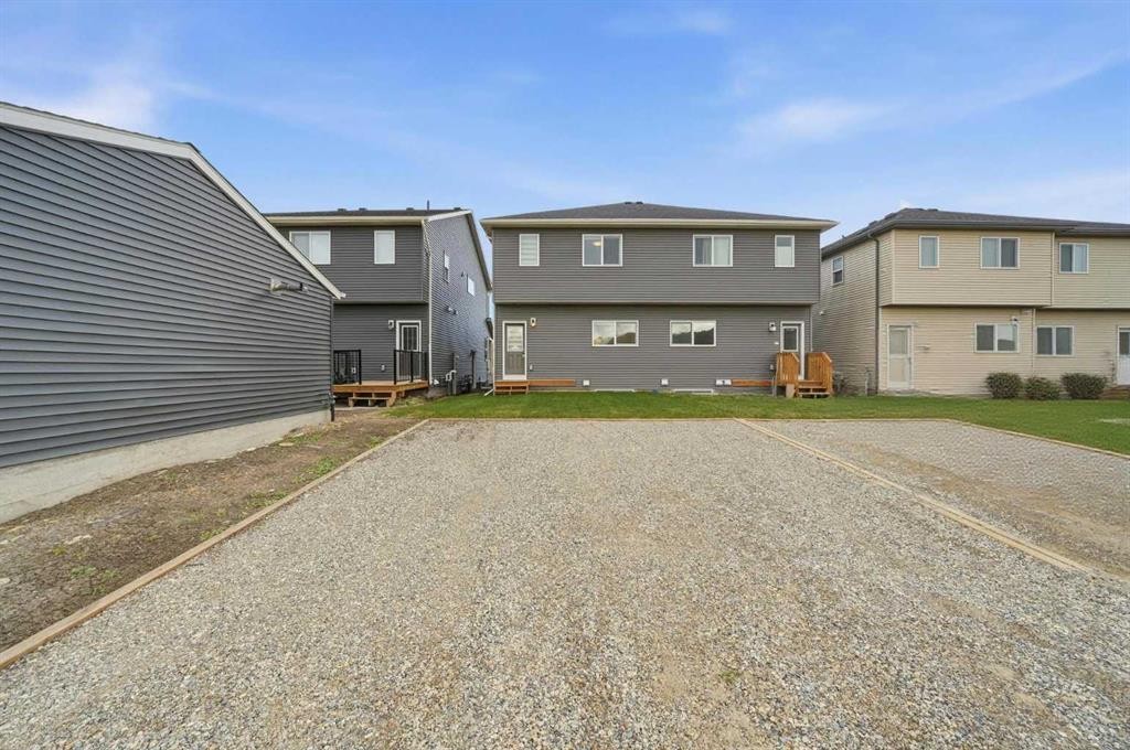 831 Wolf Willow Boulevard Se, Calgary, AB - Outdoor