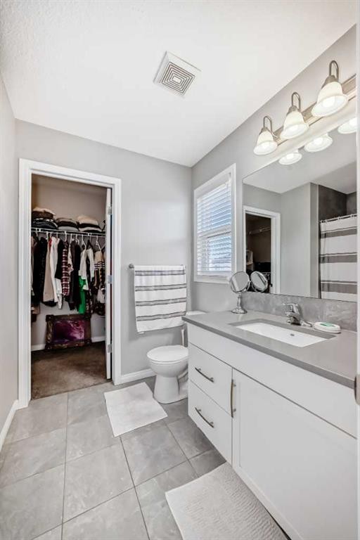 61 Cityscape View Ne, Calgary, AB - Indoor Photo Showing Bathroom