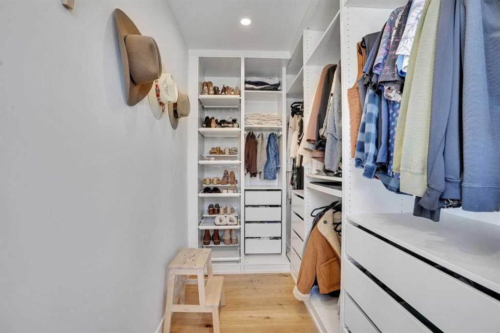 34 Malibou Road Sw, Calgary, AB - Indoor With Storage