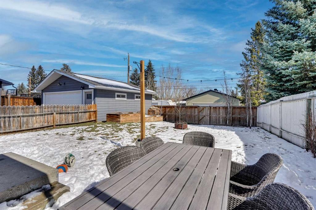 34 Malibou Road Sw, Calgary, AB - Outdoor With Deck Patio Veranda